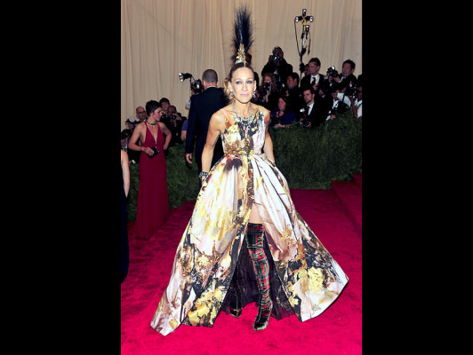 Fotos: Famosos visten rebeldes en honor al punk