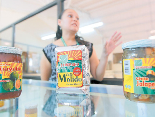 Zamorano presenta nueva imagen de sus productos