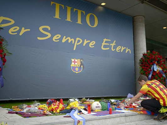 El fútbol español homenajea a Tito Vilanova