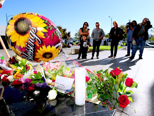 Homenajes espontáneos a Jenni Rivera en México y Estados Unidos