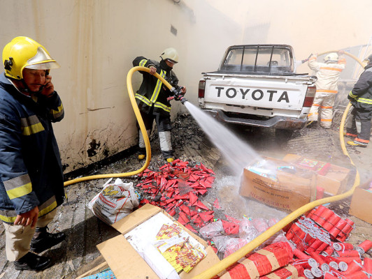 Incendio en bodega de la Alcaldía municipal en centro de Tegucigalpa