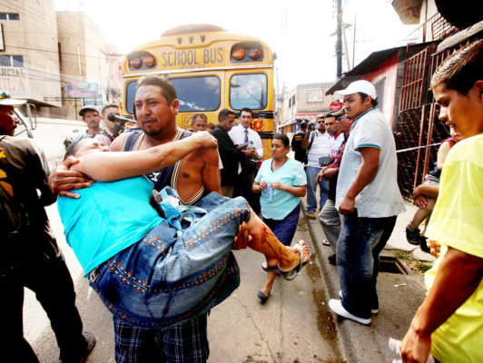 Joven es asesinado dentro de bus en Comayagüela