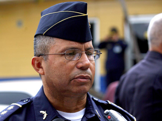 Julieta Castellanos se queda corta, dice Villanueva