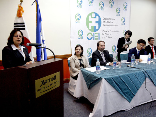 Implementarán proyectos de electrificación rural