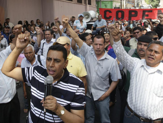 Audiencia de descargo a 14 dirigentes