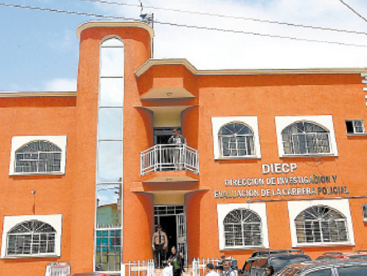 Candidatos a la DIECP a pruebas de confianza