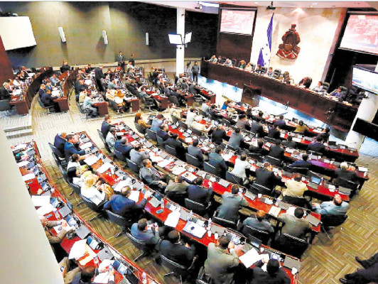 Congreso asegura que no habrá juicio contra el fiscal general
