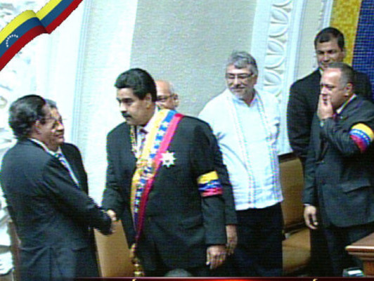 Maduro jura como presidente encargado de Venezuela