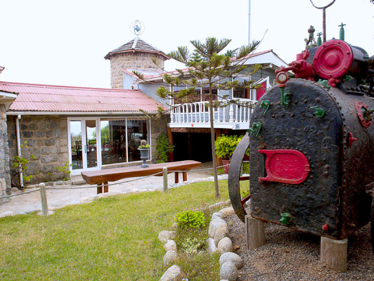 Neruda, el poeta universal, político y amante furtivo