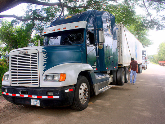 Habilitan vías alternas a carretera Panamericana