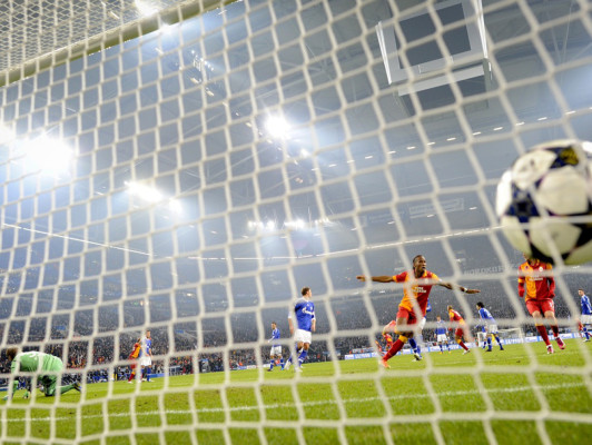 Galatasaray derrumba al Schalke 04 y clasifica a cuartos