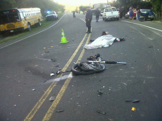Motociclista muere en accidente en carretera al sur