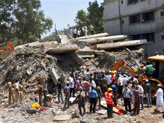 72 muertos en edificio desplomado