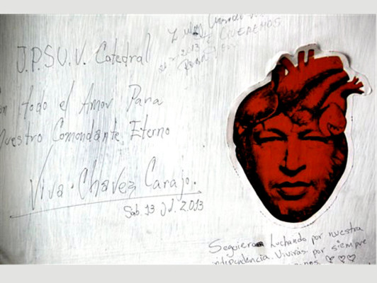Venezolanos recuerdan cumpleaños de Chávez