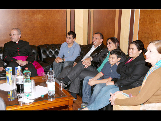 Familia presidencial ya se encuentra en Roma