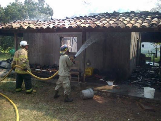 Niña de tres años muere en incendio en Cantarranas