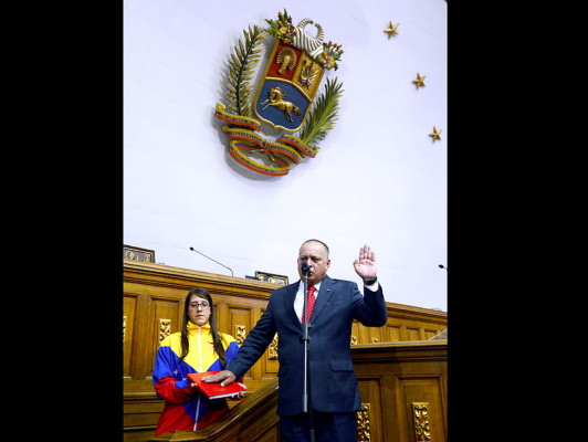Diosdado Cabello reelecto a presidencia del Parlamento