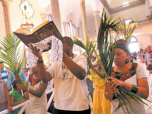 Garífunas rinden honores a la Virgen de Suyapa