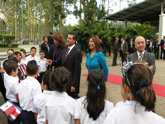 Peña Nieto impulsa área de libre comercio con Centroamérica