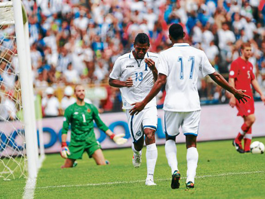 Costly y Bengtson 'me dan lo que quiero en la cancha”