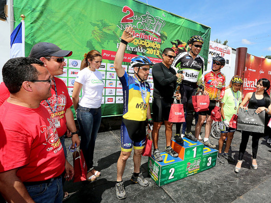 Los ganadores de la Segunda Vuelta Ciclística