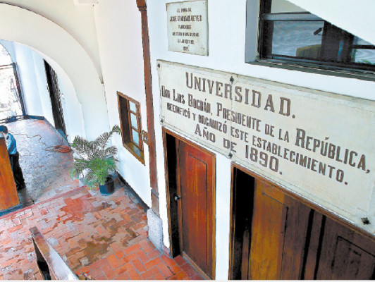 En decadencia los recintos culturales de Honduras