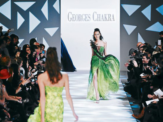 FOTOS: Lujo y glamour en las pasarelas de París