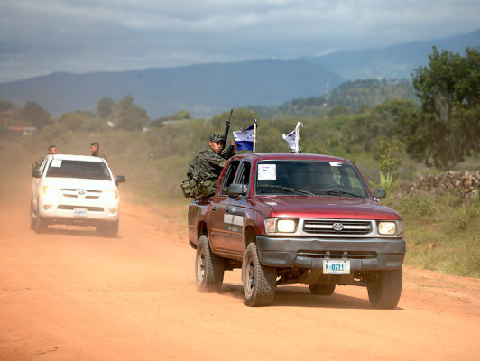 Policía y militares, centrados en las primarias