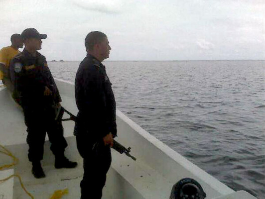 Desaparece lancha con cinco hondureños y tres extranjeros