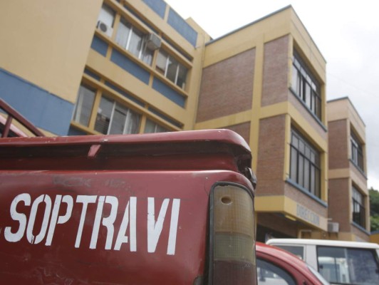 Empleados ni marcaban en Soptravi