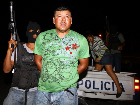 Capturan a hombre y mujer por extorsión