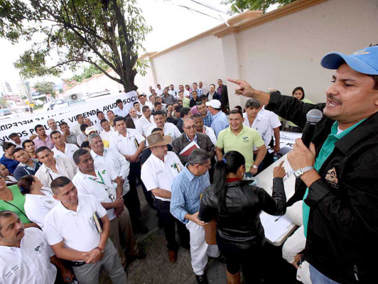 Protesta de alcaldes en Casa Presidencial
