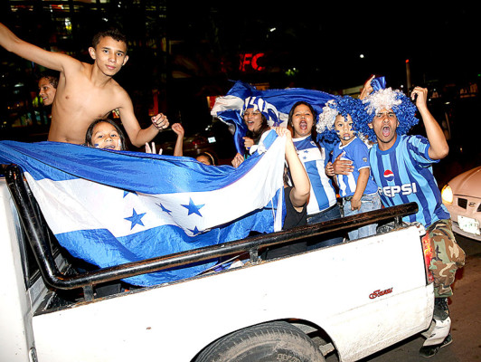 Honduras celebra a lo grande la clasificación