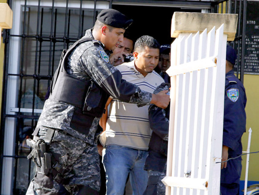 Comisión investiga asesinato de 5 agentes