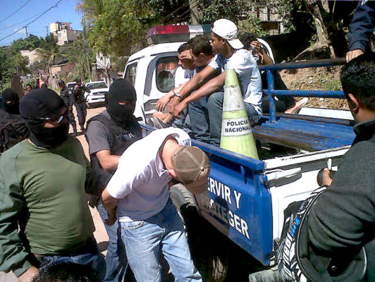 Realizan allanamientos en colonia San Miguel