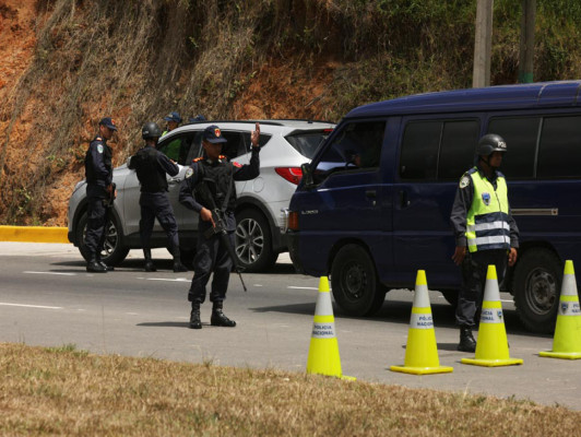 Ascienden a seis muertos en accidentes