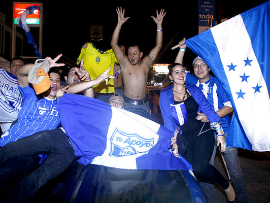 Honduras celebra a lo grande la clasificación