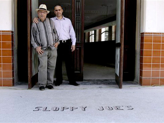 Reabre el famoso bar 'Sloppy Joe's' en La Habana