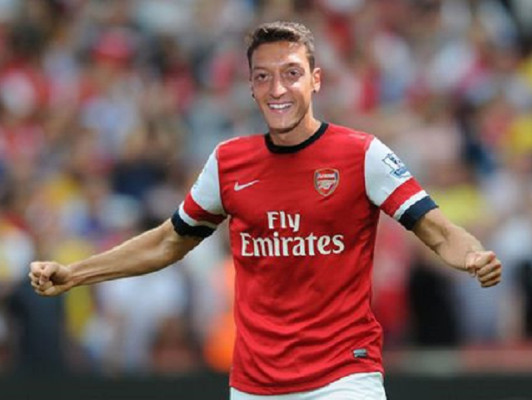 Mesut Ozil al Arsenal por 50 millones