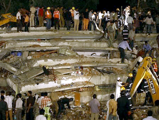 72 muertos en edificio desplomado