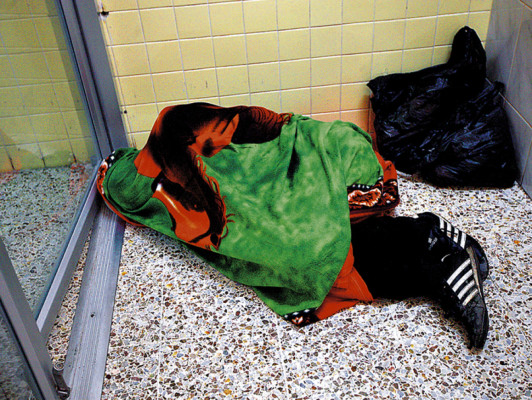 Pacientes seguirán en pasillos del hospital Escuela