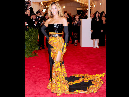 Fotos: Famosos visten rebeldes en honor al punk