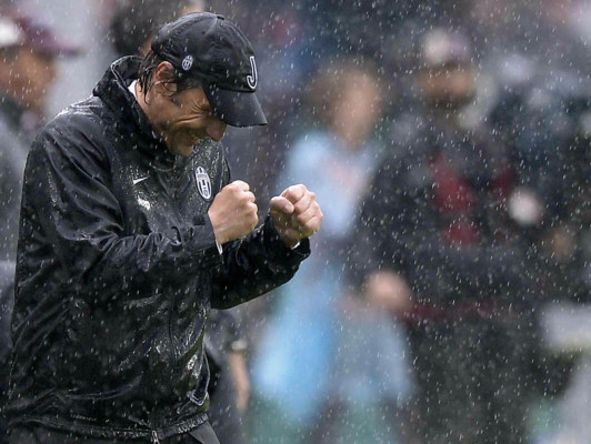 Juventus vence al Torino; a un paso del scudetto