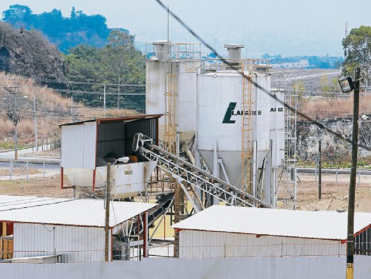 Unas 5,000 familias se oponen a instalación de planta asfáltica