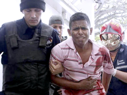 Reportan decenas de muertos en motín en cárcel venezolana