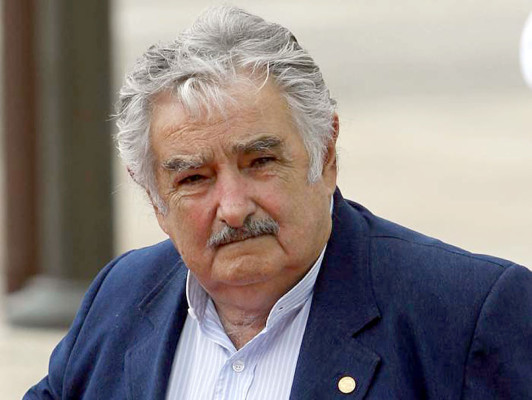 Presidente uruguayo planea viajar a Cuba para apoyar a Chávez