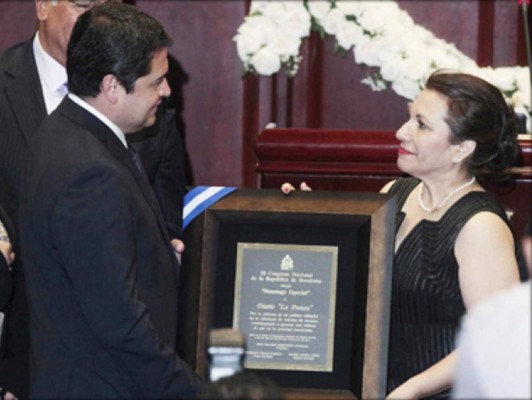El Álvaro Contreras para directora de La Prensa