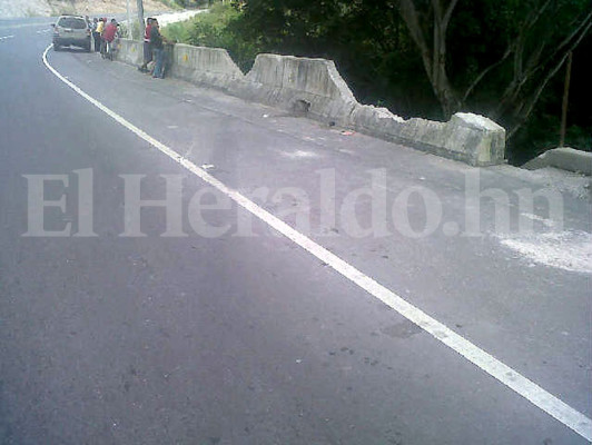 Se accidentan escoltas del Fiscal General; un muerto