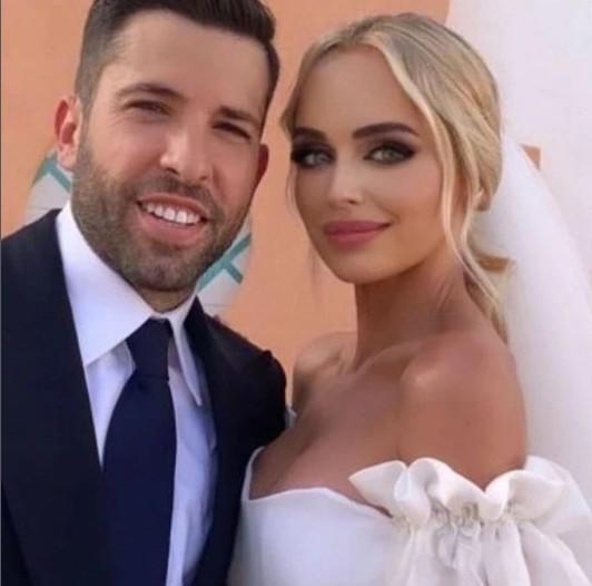 Fotos: Así fue la romántica y elegante boda de Jordi Alba y Romarey Ventura