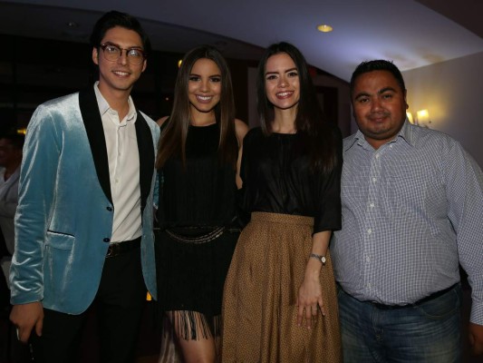 festejan el éxito cosechado durante 15 años